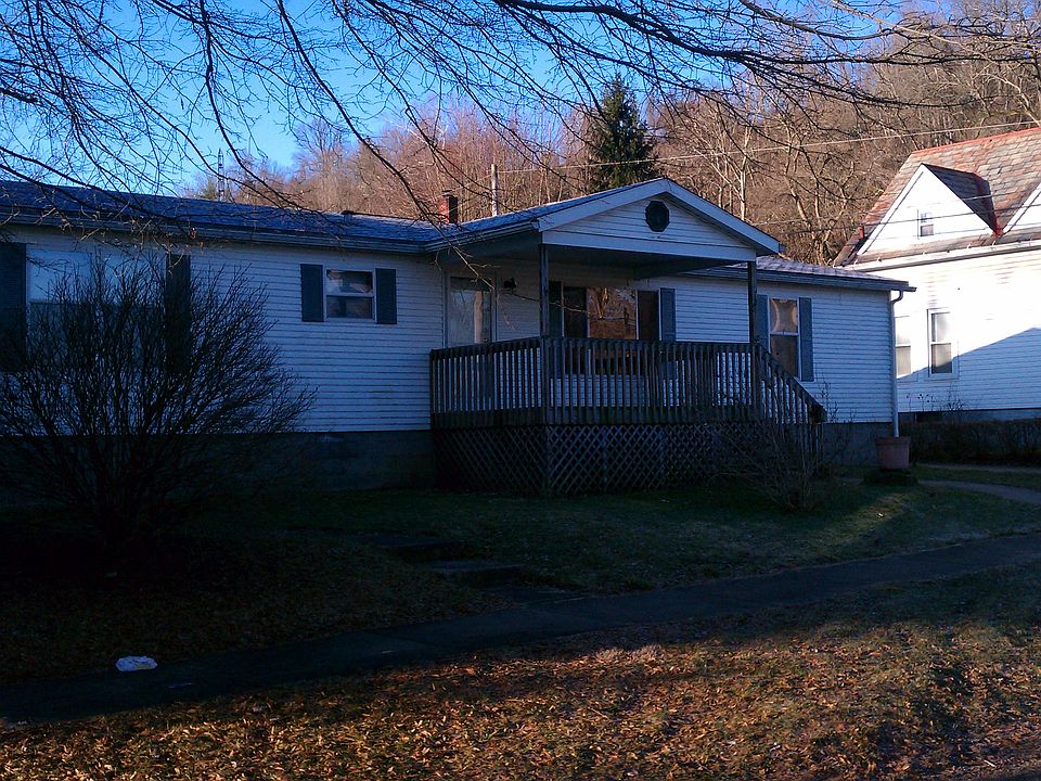 1st image of 124 Wood St