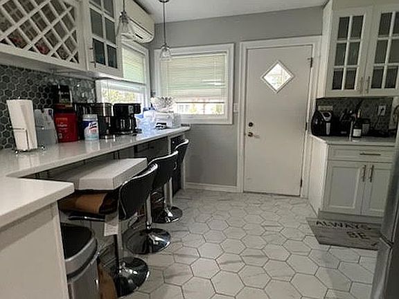 3rd image of 1375 E 104th St