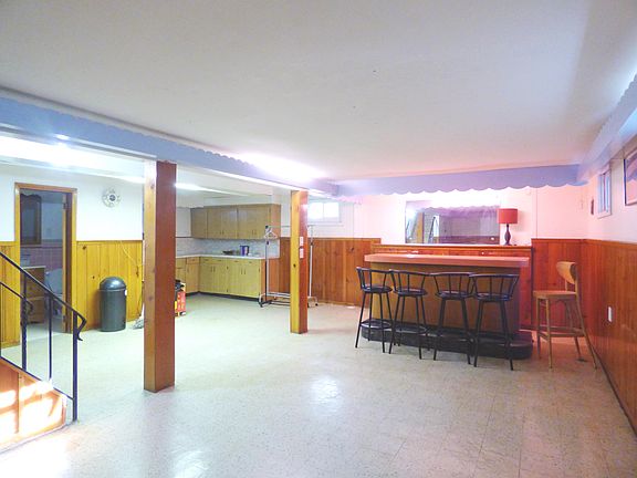 Basement with Dry Bar