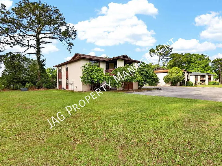 482 Bentwood Ln #C — Photo 21