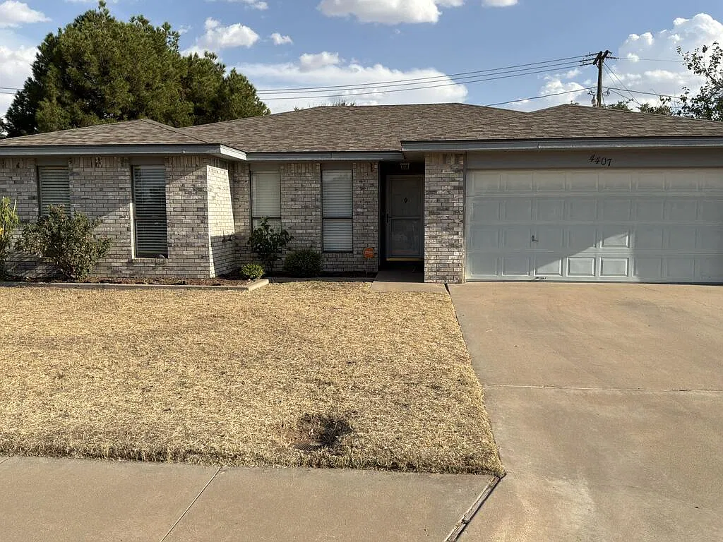 3 bed, 2.0 bath, 1363 sqft, $2,175 — Photo 1