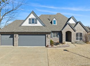 1608 E Quanah St, Broken Arrow, OK 74011