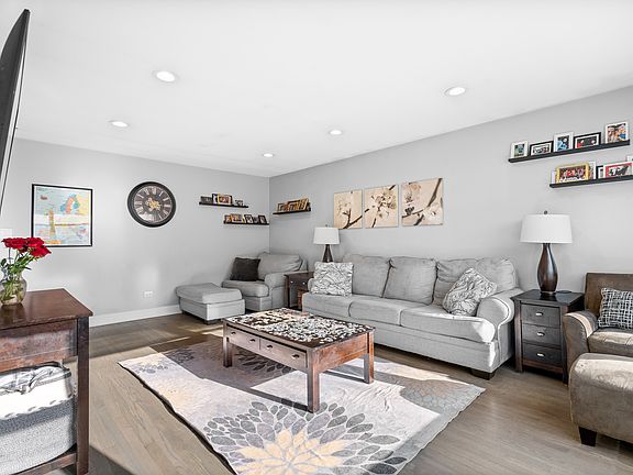 3rd image of 3805 N Kimball Ave