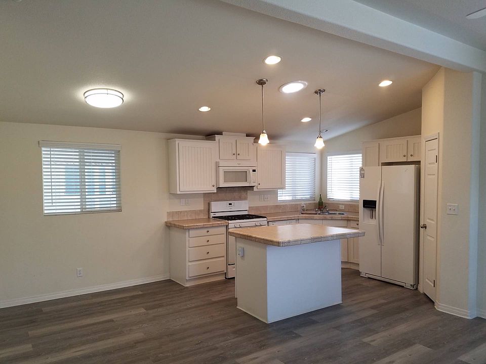 1st image of 1327 Aurora Dr #75