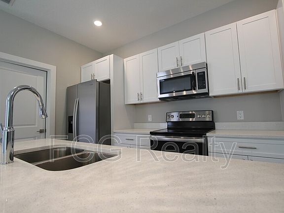 4th image of 16 Zinnia Ln E