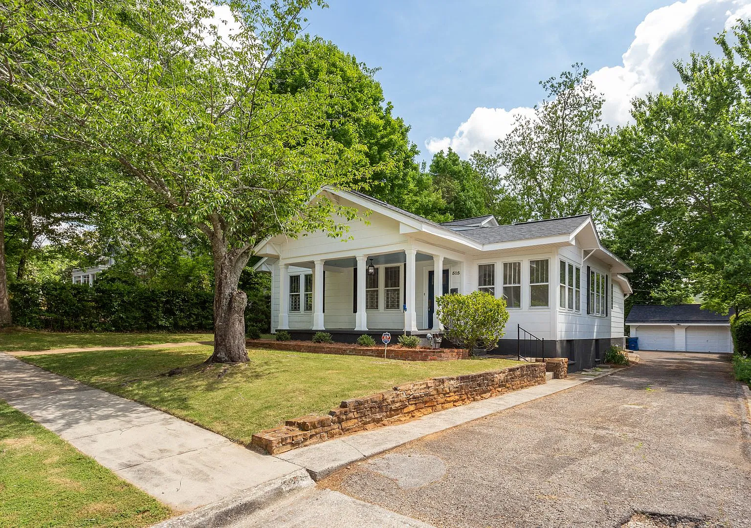 Spacious Home In East Anniston! — Photo 4