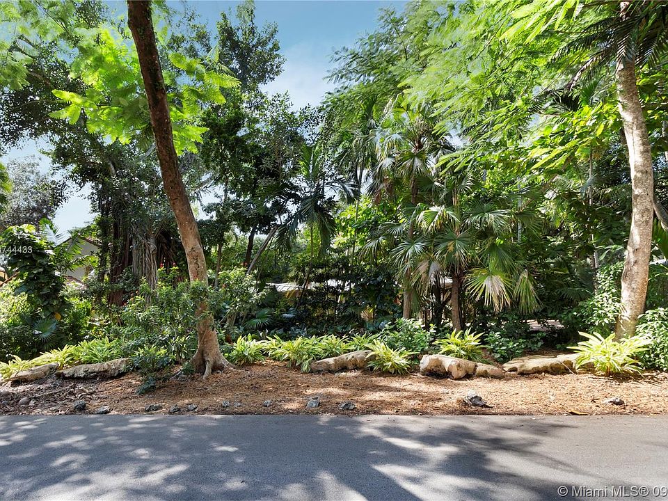 1st image of 3630 Poinciana Ave Lot 1