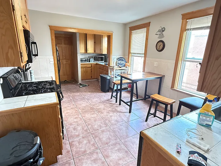14 Bellflower St #3 — Photo 8