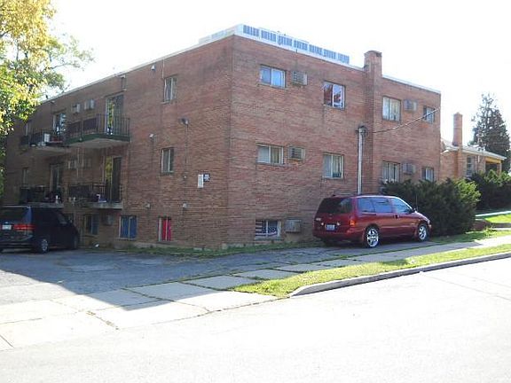 3rd image of 2614 Price Ave