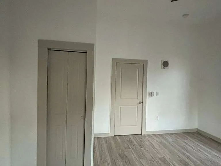 unit 2 bedroom