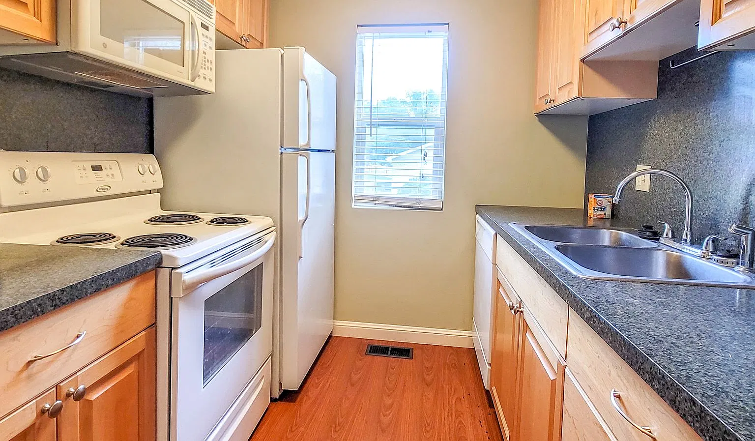 JAG Farmington North Apartments — Photo 1