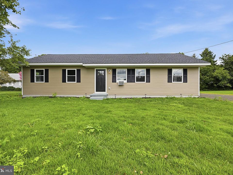 1st image of 22403 Zoar Rd