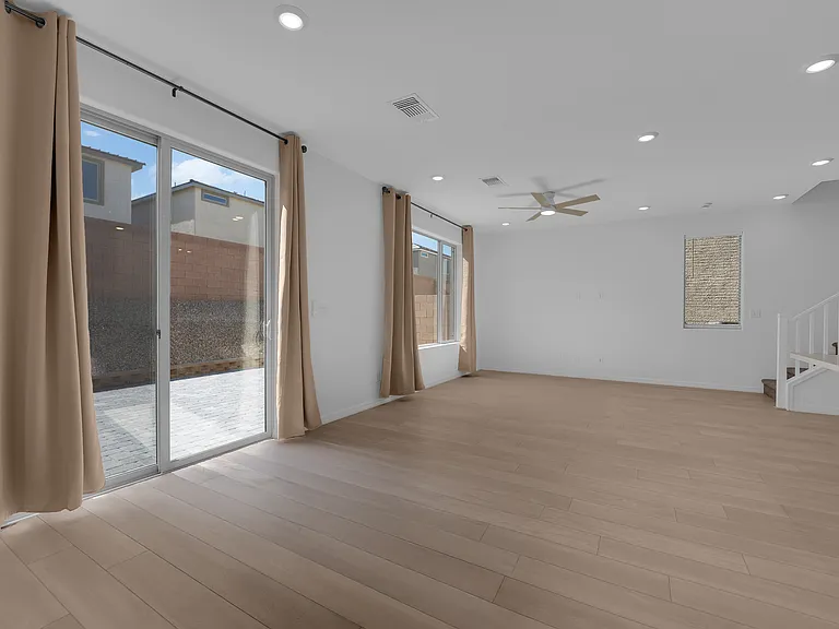 10263 Estancia Hill St — Photo 11