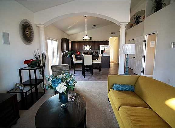 4th image of 14605 Hunters Grove Ave