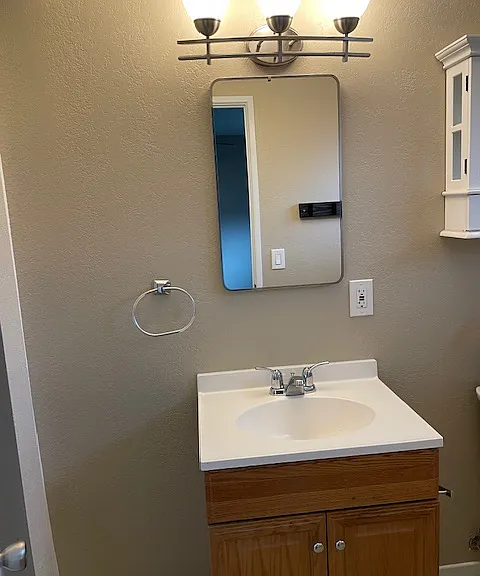 Main bedroom attached bathroom