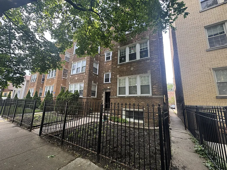 4948 N Christiana Ave — Photo 17