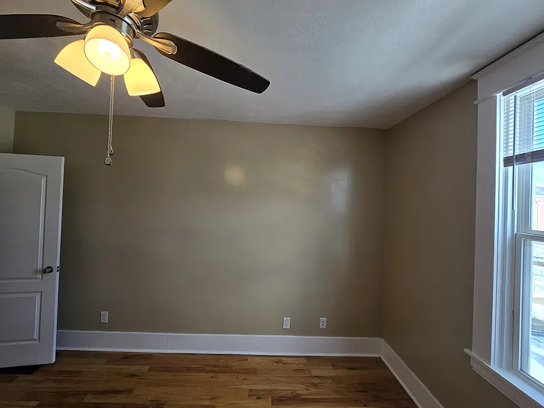 1 st Bedroom