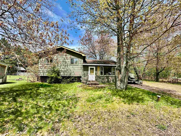 7 Jack St, Marquette, MI 49855