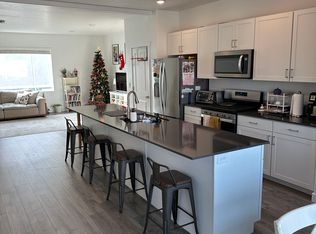 1062 E Batten Ct, Saratoga Springs, UT 84045