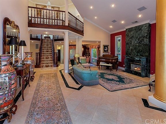 5th image of 8135 Stoneridge Dr