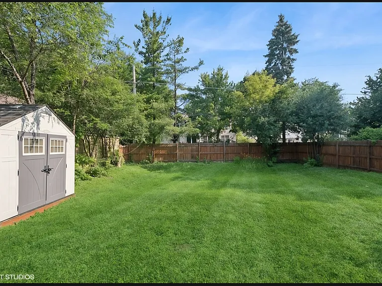 1635 Elder Ln — Photo 8