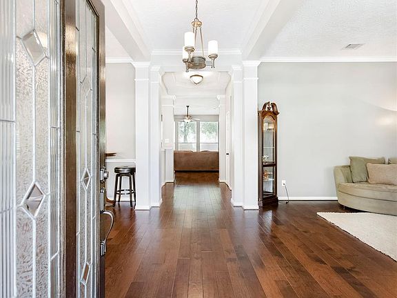 5th image of 9211 Barrington Cir