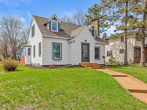 703 16th Ave N, South Saint Paul, MN 55075