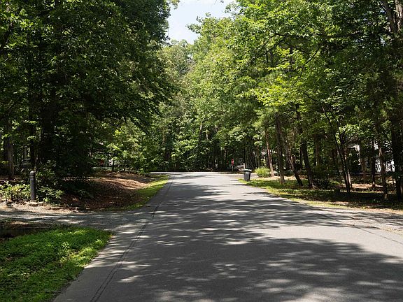 2nd image of 69 Bolling Cir