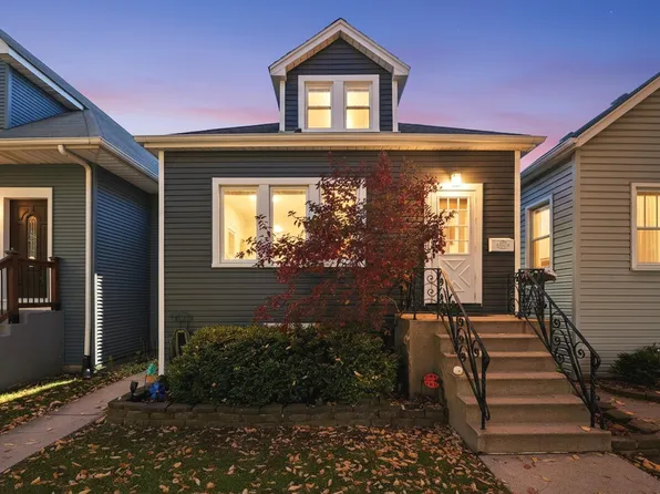 6245 W Byron St, Chicago, IL 60634