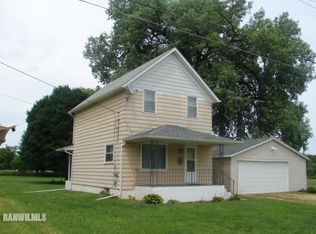 1138 W Prentice St, Freeport, IL 61032
