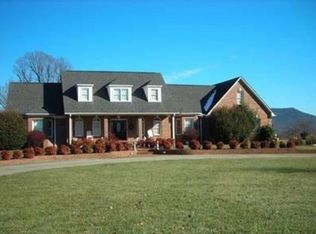 4339 State Highway 268 E, Pilot Mountain, NC 27041
