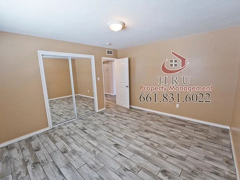 1821 Lacey St — Photo 6