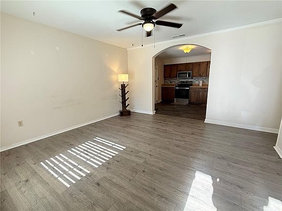2nd image of 252 Hopi St