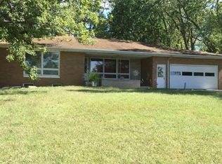 1648 N Tremont St, Spring Bay, IL 61611