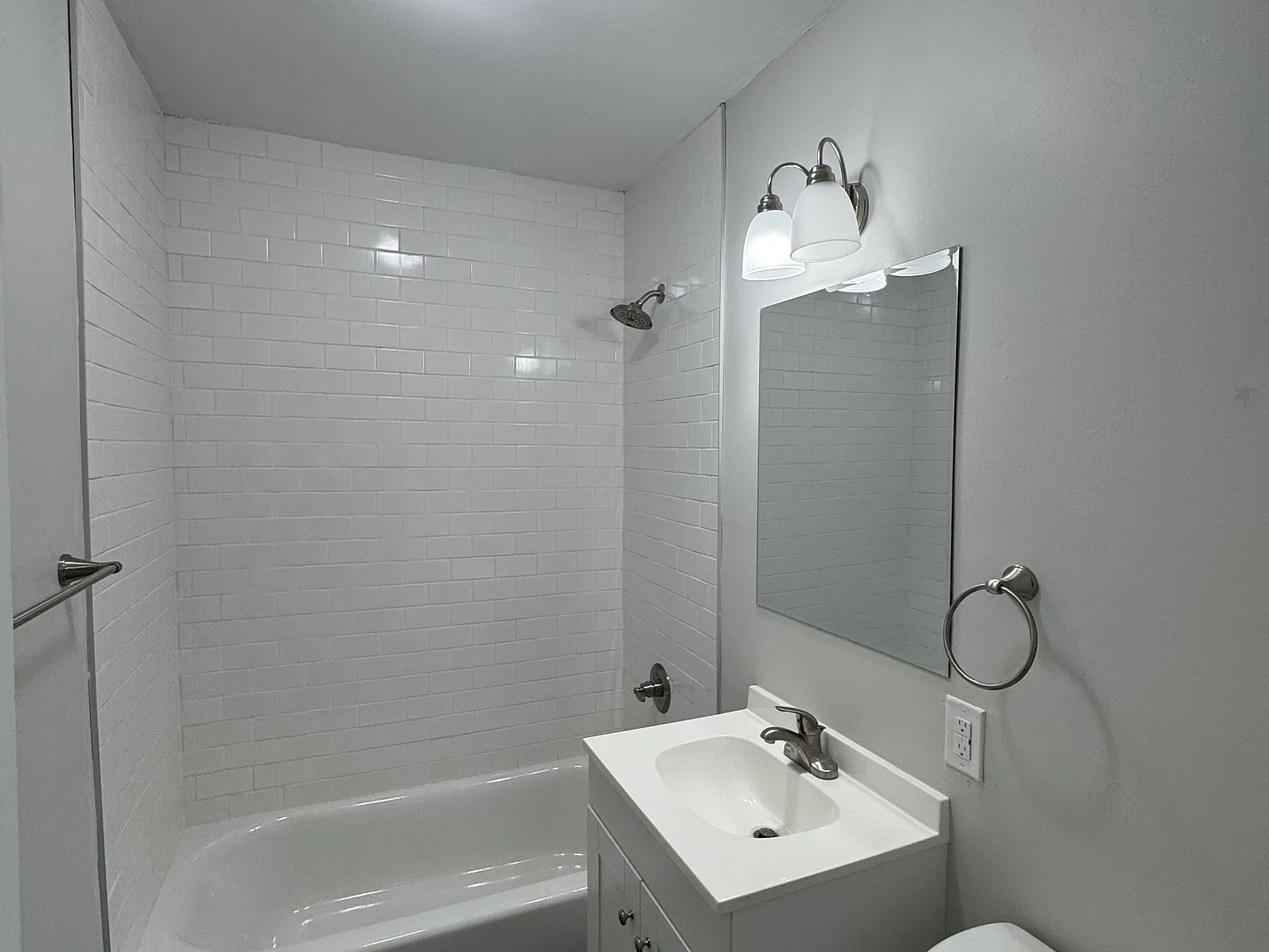 420 Bell Avenue - 1 — Photo 4