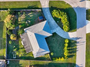 1902 SE South Buttonwood Drive, Port St Lucie, FL 34952