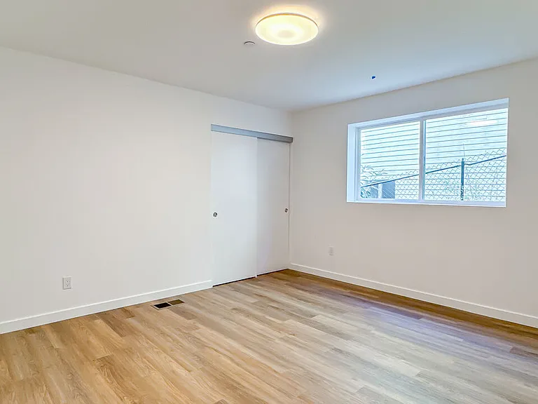 946 Lucile Ave — Photo 18
