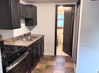 116 Davison St APT 2, Joliet, IL 60433