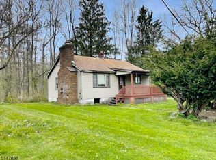 1 Alphano Rd, Great Meadows, NJ 07838