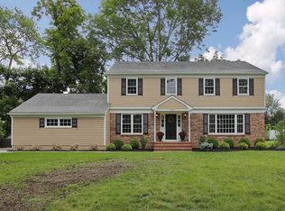 20 Shady Grove Ln, Berkeley Heights, NJ 07922