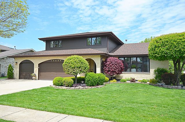 1st image of 13250 W Woodland Dr