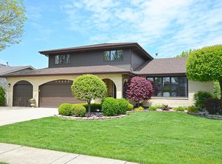 13250 W Woodland Dr, Homer Glen, IL 60491