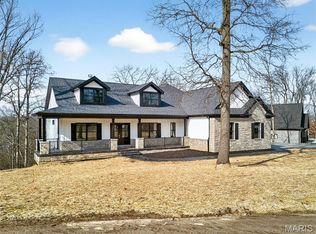 55 Lake Bend Dr, Winfield, MO 63389