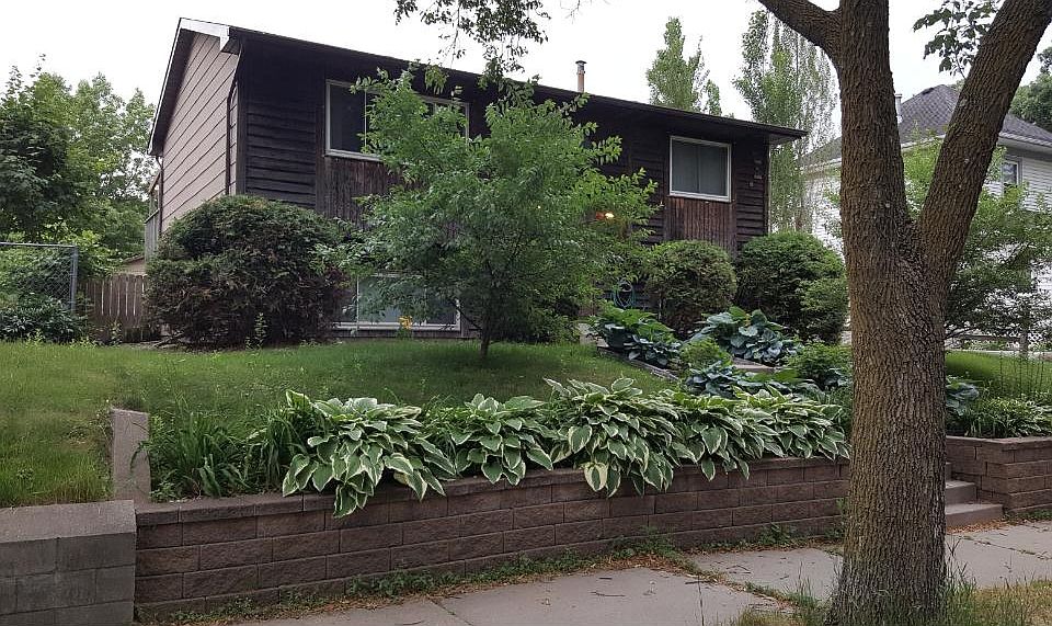 1st image of 814 15th Ave N