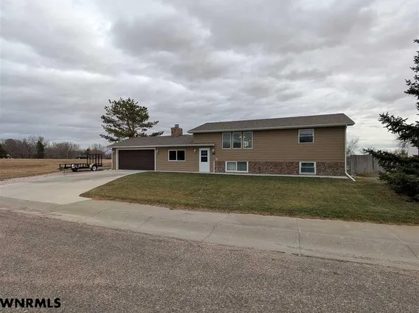 1530 Hackberry Dr, Gering, NE 69341