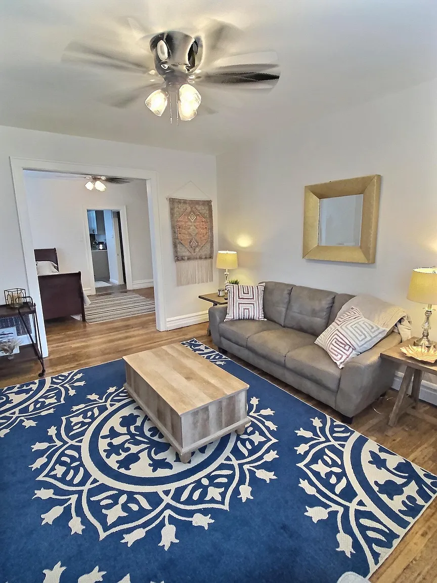4765 Goethe Ave #1F photo 1