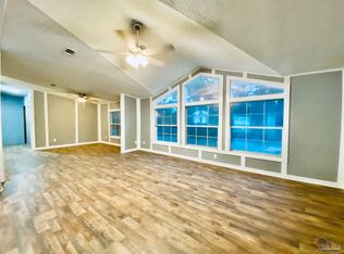 4200 Travis Cir, Milton, FL 32571