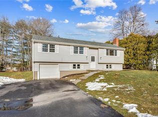 17 Richmond Cres, Windsor, CT 06095