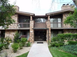 1224 71st St APT 8, Downers Grove, IL 60516