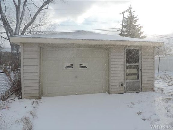 3rd image of 279 Bannard Ave